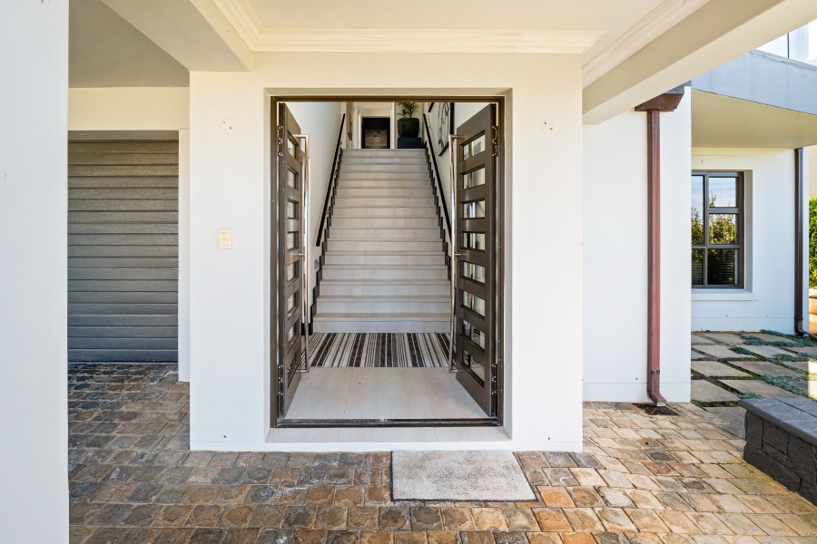 5 Bedroom Property for Sale in Pezula Golf Estate Western Cape